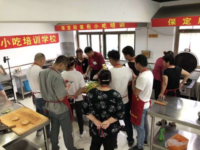 赤峰學(xué)砂鍋技術(shù)費用分析及餐飲咨詢指南